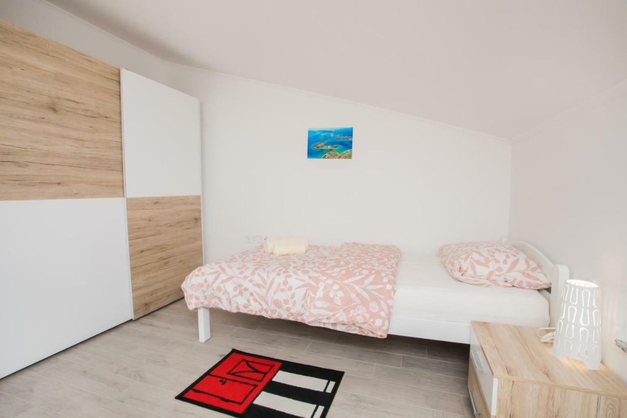 Apartments Tonka شيبينيك المظهر الخارجي الصورة